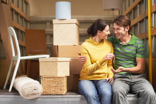 Apartment moving service in Millwall with local access planning