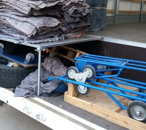 moving and storage NW4